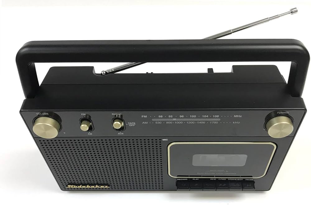 Studebaker Portable Retro Home Audio Stereo AM/FM Radio & Cassette Player (Gold)
